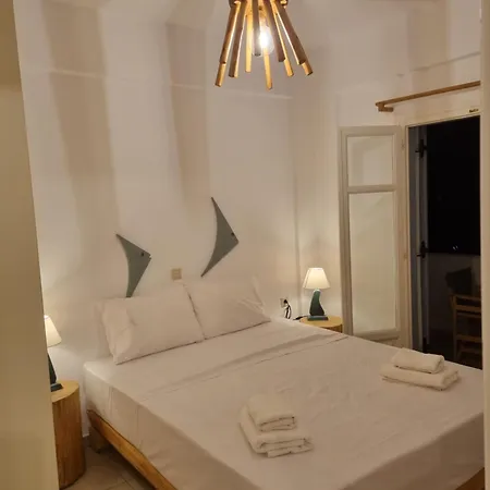 Holiday House In Paros בית נופש