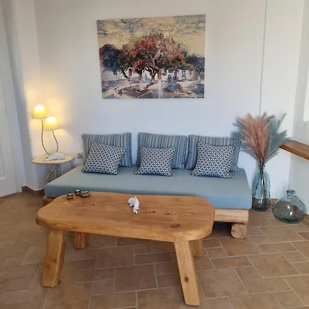 Holiday House In Paros בית נופש *