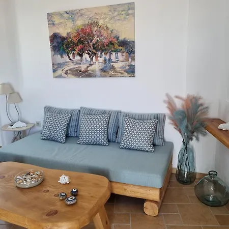 בית נופש Holiday House In Paros *
