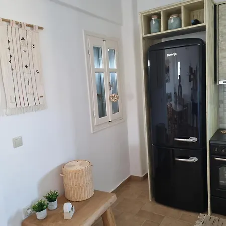 בית נופש Holiday House In Paros נאוסה