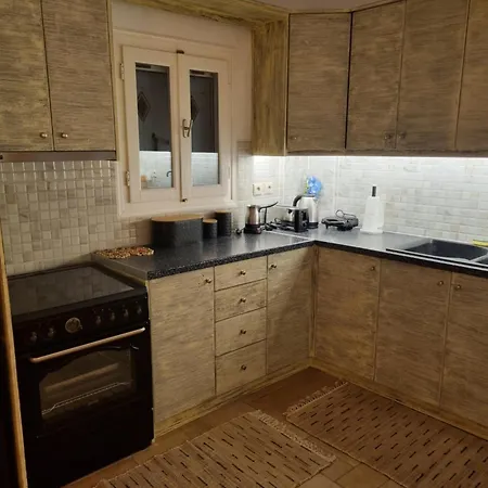 Holiday House In Paros 펜션 나오우사