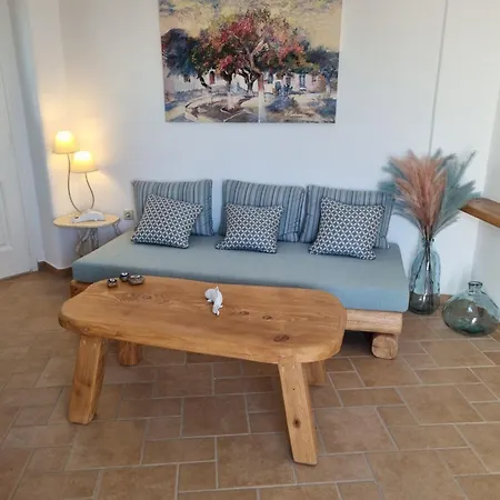 펜션 Holiday House In Paros 나오우사